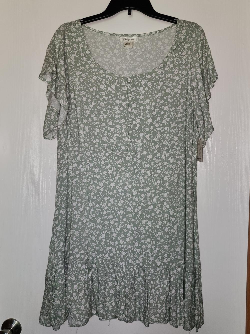 Light Sage Floral Tiered Ditsy Swing Dress 1X